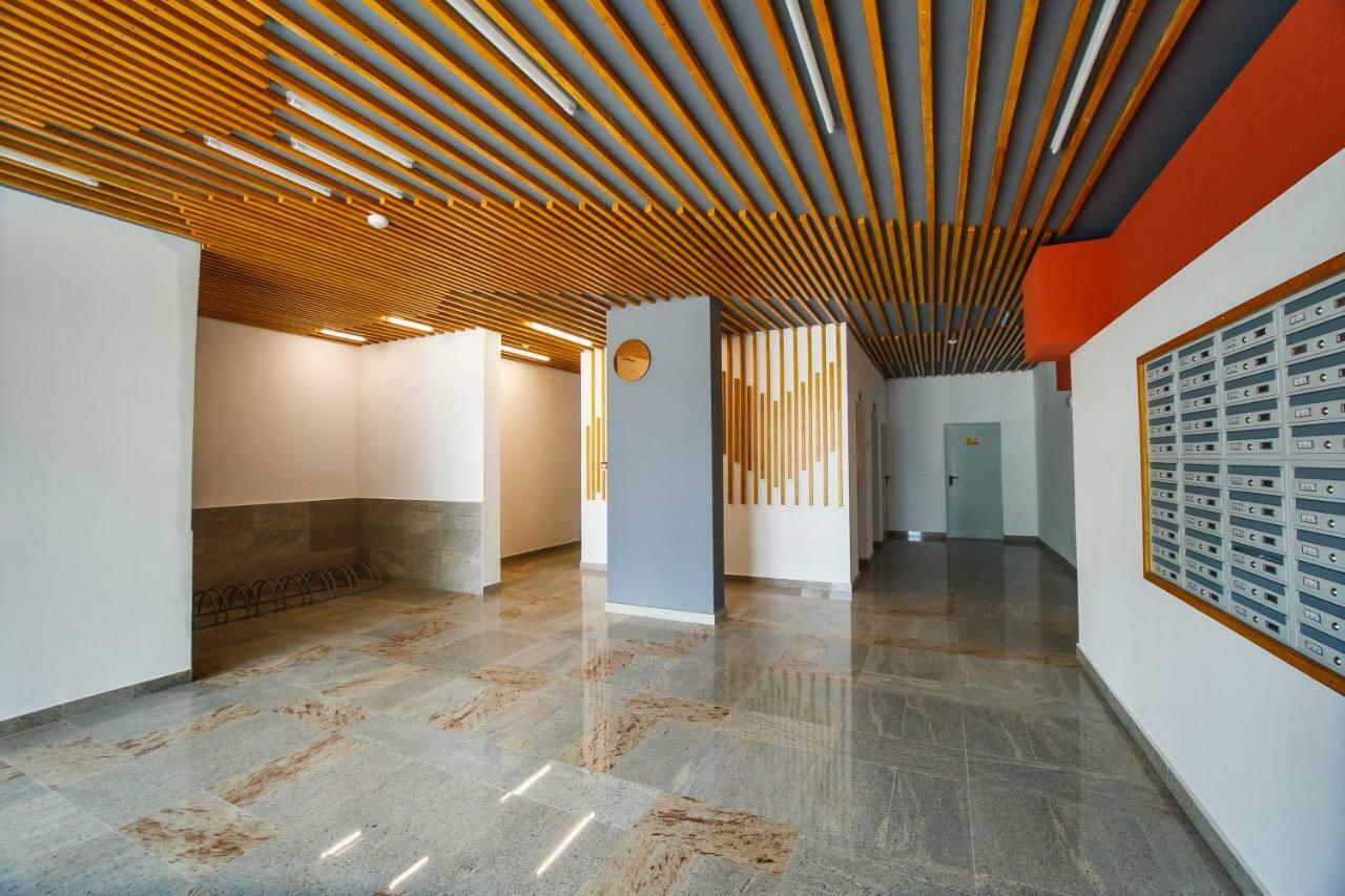 Spacious & Bright 2 Bedroom Central Apartment Oradea Exterior photo